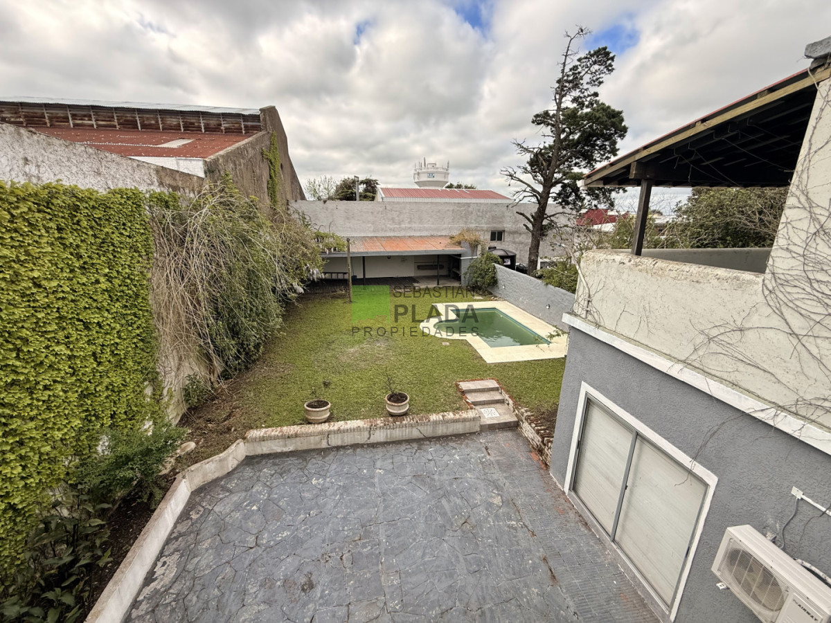 Casa ID.1103 - Casa sobre 18 Julio, ideal Empresa o Profesional