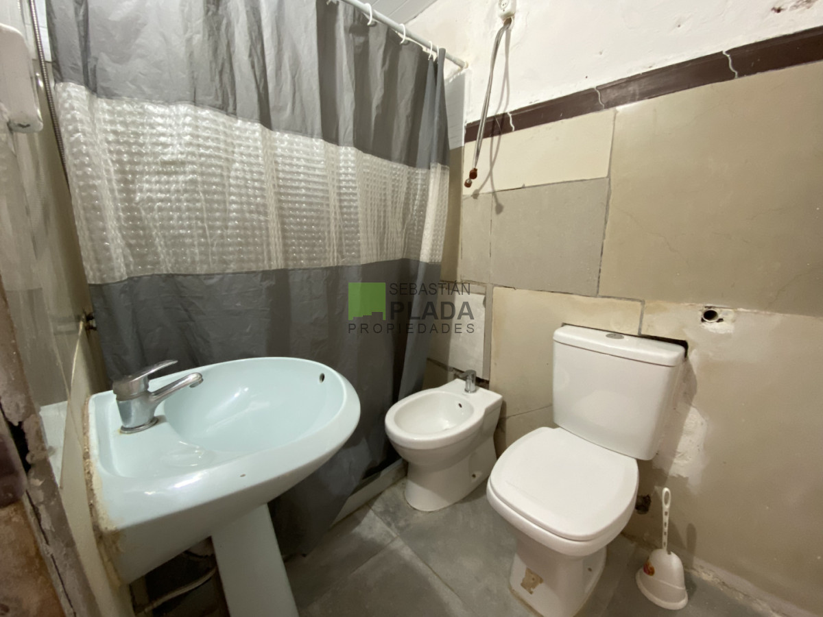 Casa ID.1054 - Casa de 1 Dormitorio en Alquiler en San Carlos