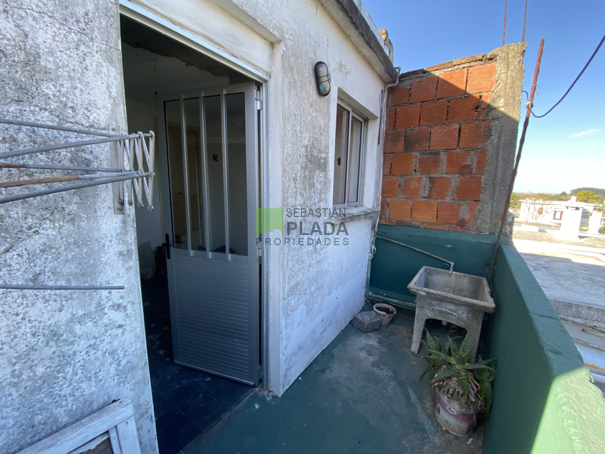 Casa ID.533 - Apartamento de altos 1 Dormitorio, en Alquiler en el Centro de San Carlos