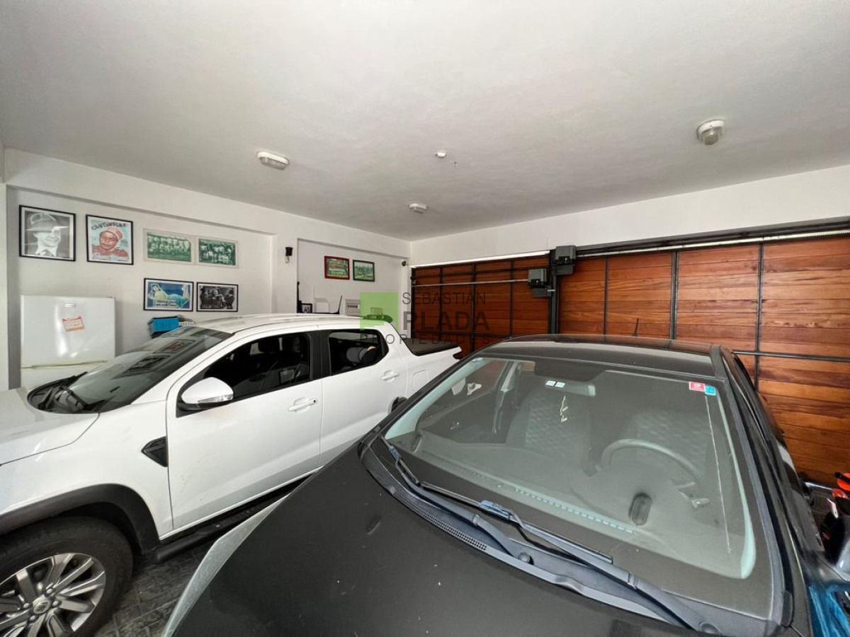 Casa ID.896 - Importante Casa de 4 Dormitorios en Venta en San Carlos