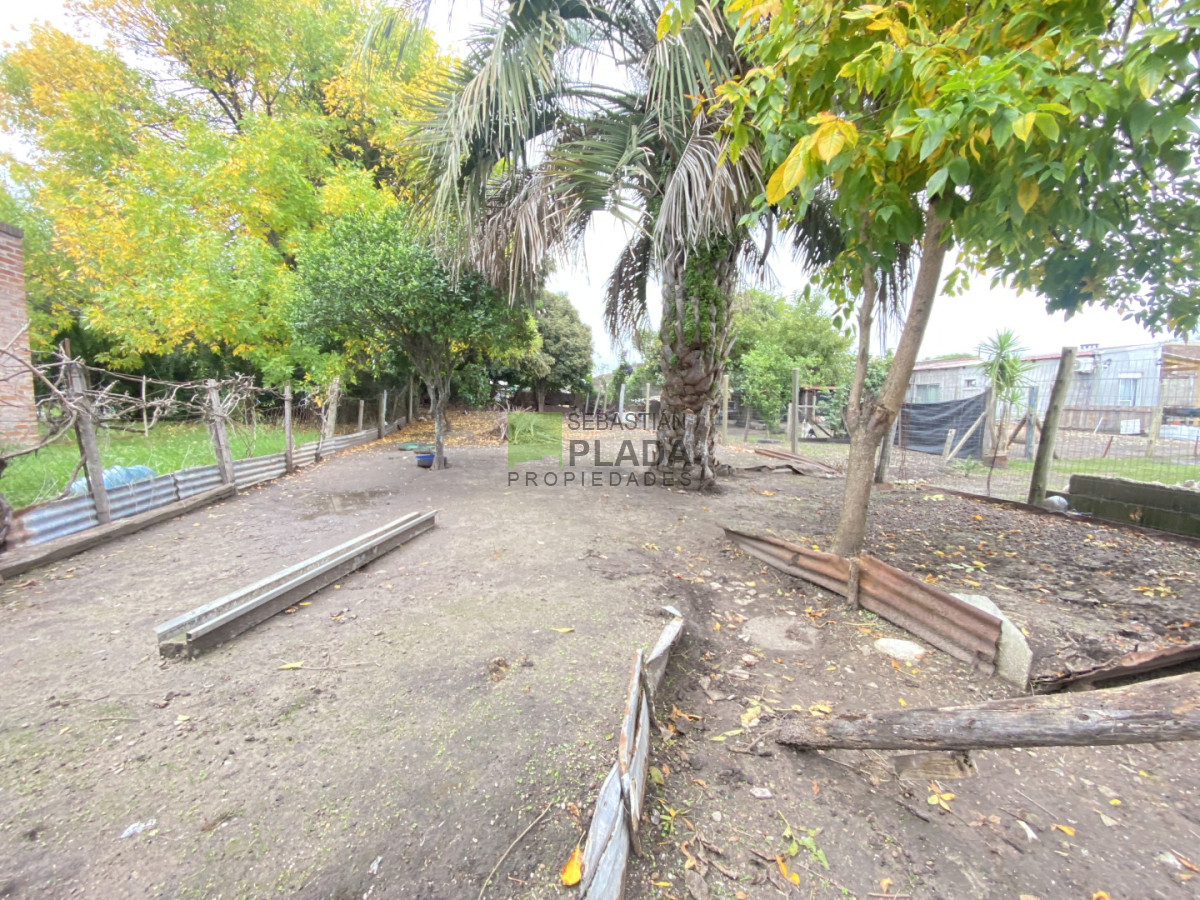 Casa ID.930 - Casa Céntrica 2 Dormitorios y Garaje en Venta en San Carlos