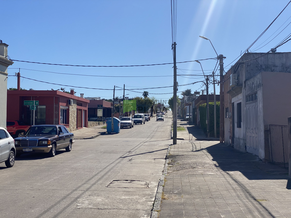 Casa ID.1020 - Casa de 1 Dormitorio en Alquiler en San Carlos