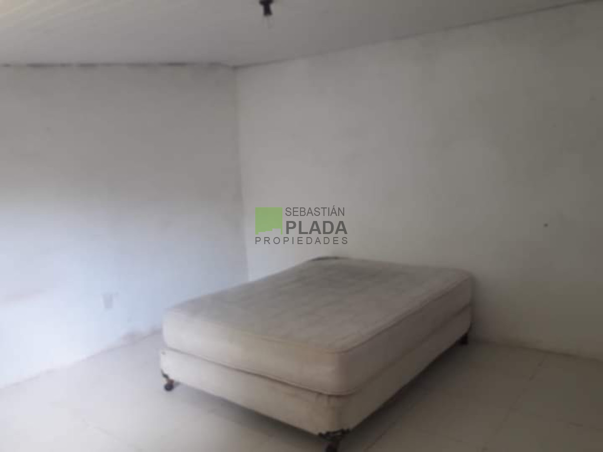 Casa ID.523 - tres apartamento en un mismo padrón, sobre Avenida.