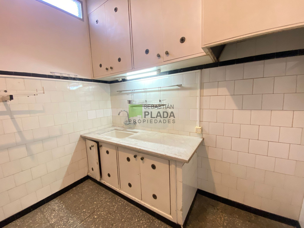 Casa ID.987 - Casa de 2 Dormitorios en el Centro de San Carlos Venta