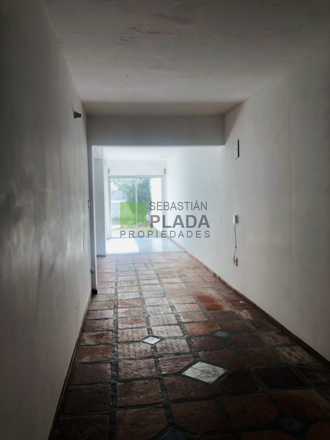 Casa ID.197 - Casa en PH, San Carlos Centro, 2 dormitorios, patio con parrillero en el Centro de San Carlos.