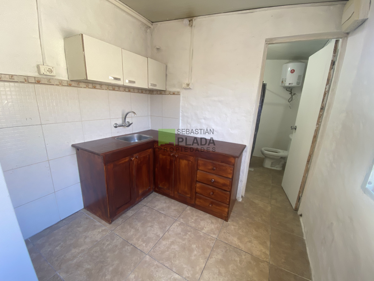 Casa ID.1019 - Casa de 1 Dormitorio en Alquiler en San Carlos