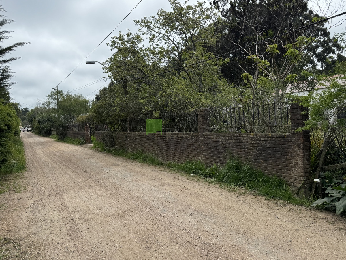 Casa ID.927 - Casa y Galpón con buen terreno