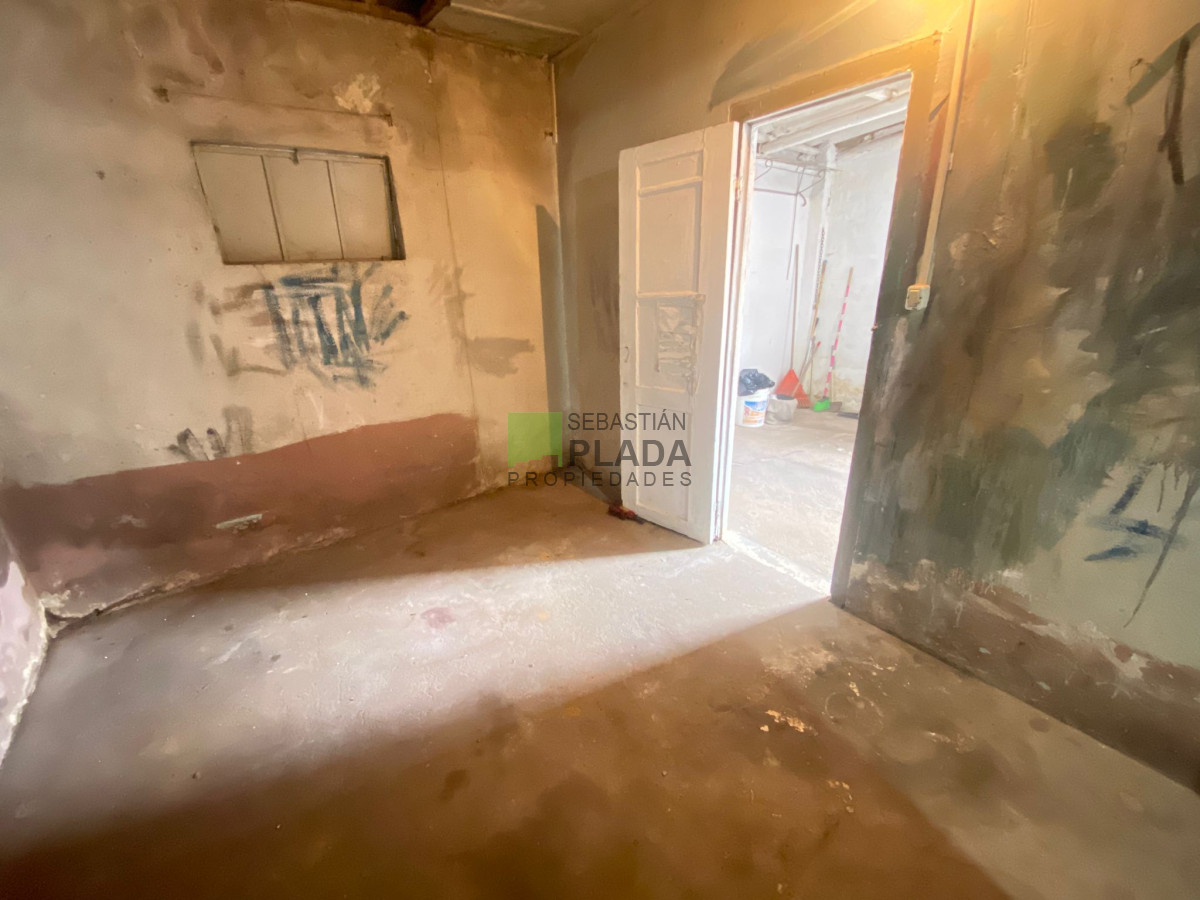 Casa ID.930 - Casa Céntrica 2 Dormitorios y Garaje en Venta en San Carlos