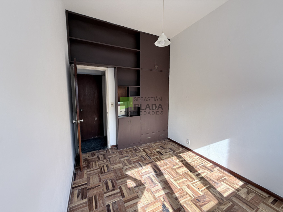 Casa ID.718 - Casa de 3 Dormitorios Céntrica, con garaje.