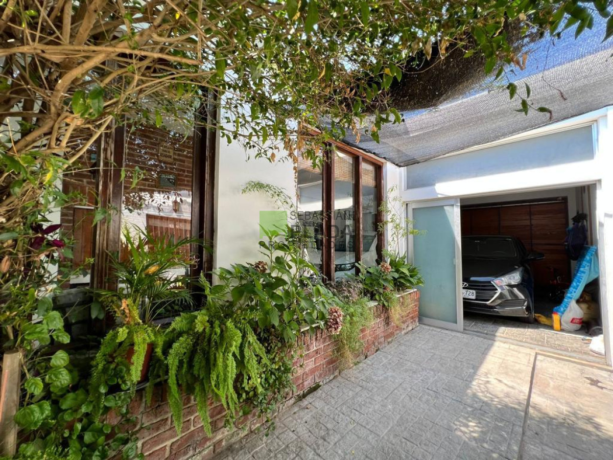 Casa ID.896 - Importante Casa de 4 Dormitorios en Venta en San Carlos
