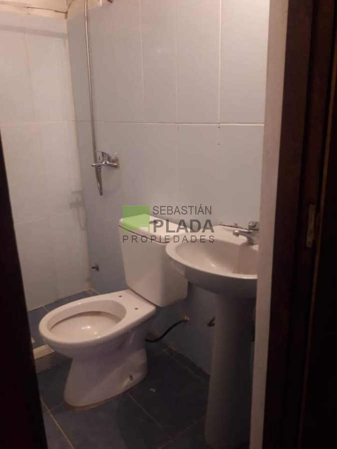 Casa ID.523 - tres apartamento en un mismo padrón, sobre Avenida.