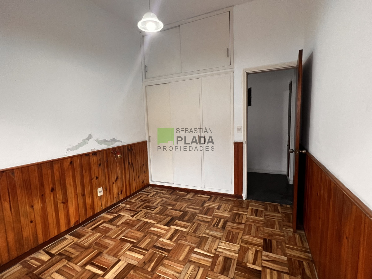 Casa ID.718 - Casa de 3 Dormitorios Céntrica, con garaje en Venta