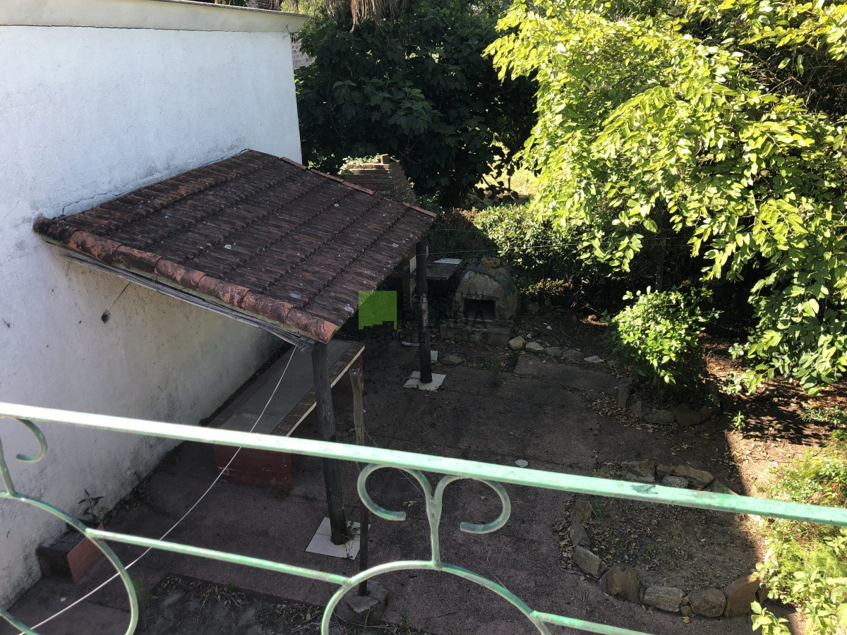 Casa ID.238 - Casa 4 dormitorios, Galpón, Garage, Patio, cercana al centrto, a pasos de la Rambla