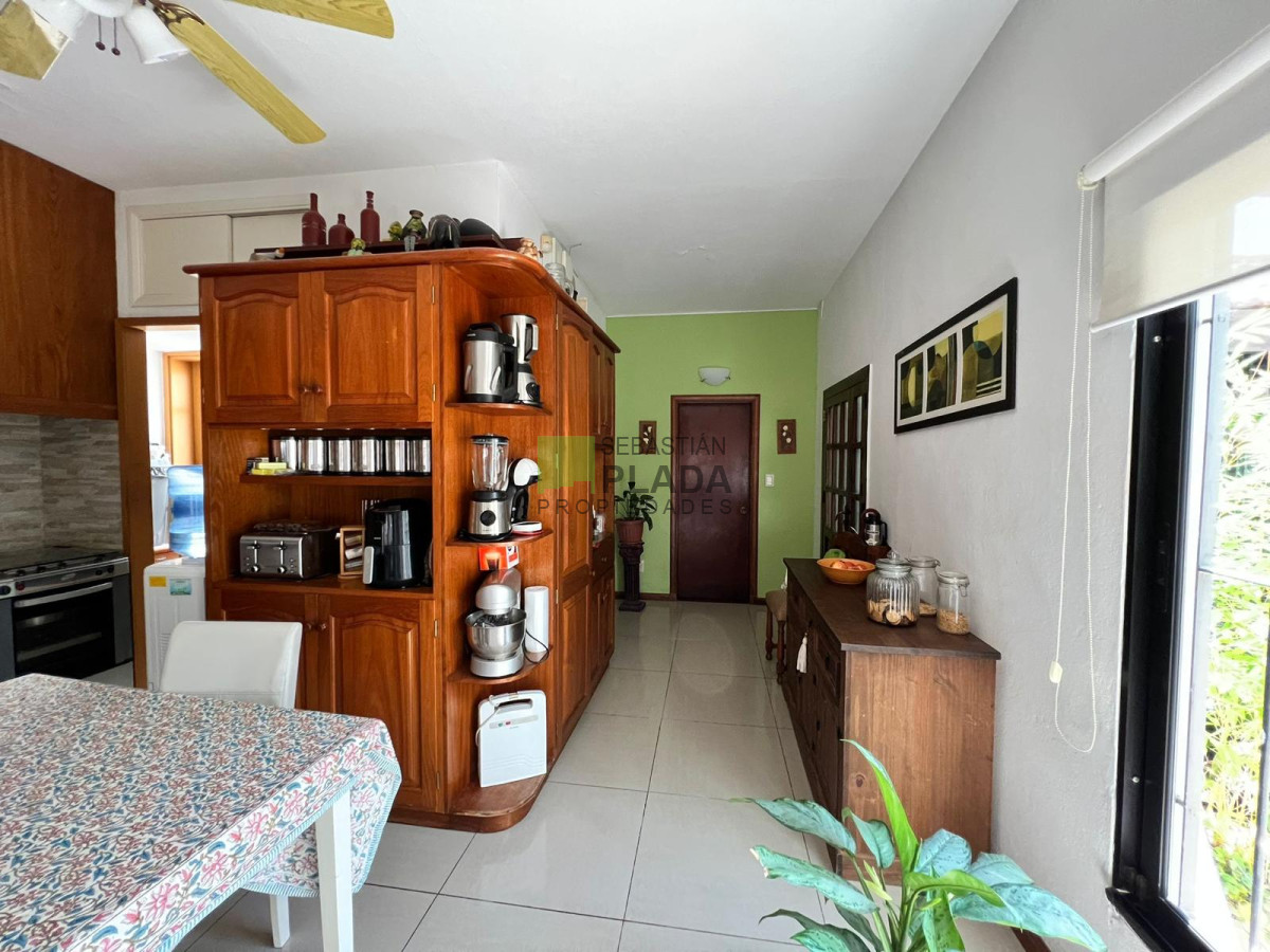 Casa ID.896 - Importante Casa de 4 Dormitorios en Venta en San Carlos