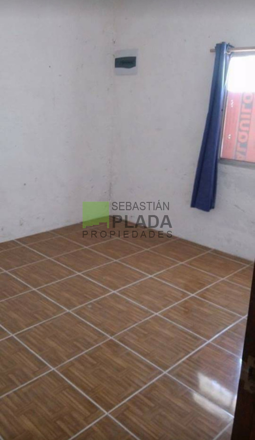 Casa ID.523 - tres apartamento en un mismo padrón, sobre Avenida.
