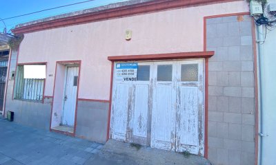 Casa de Tres Dormitorios y Garaje en Venta en San Carlos