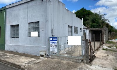 Casa Céntrica 2 Dormitorios y Garaje en Venta en San Carlos