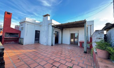 Casa de 2 Dormitorios en el Centro de San Carlos en Alquiler y Venta