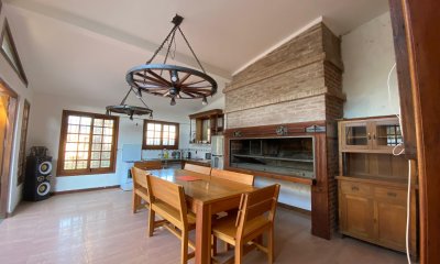 4 construcciones en un mismo padrón en Venta en San Carlos