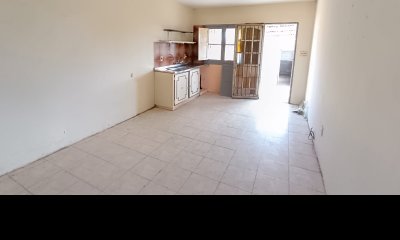 Casa de 2 Dormitorios en Venta en San Carlos