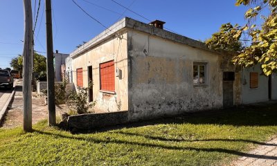 Esquina a Reciclar en Venta en San Carlos