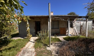 Casa de 2 Dormitorios, cochera y patio