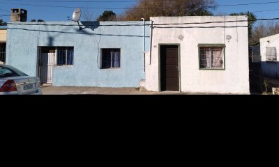 tres apartamento en un mismo padrón, sobre Avenida.