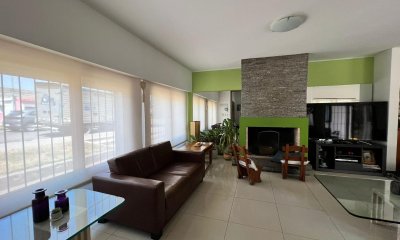 Importante Casa de 4 Dormitorios en Venta en San Carlos