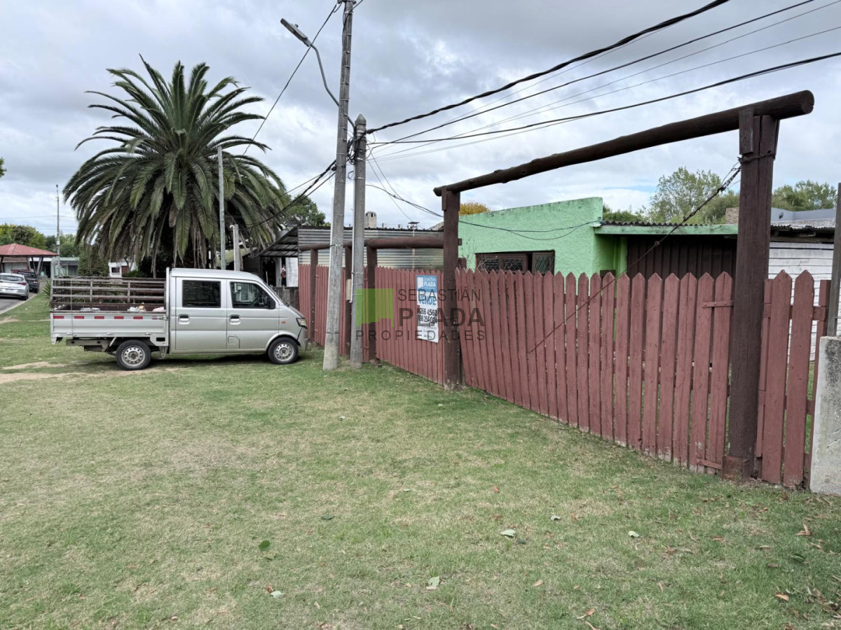 Galpón ID.981 - Galpón con Terreno de 838 frente al Liceo 2