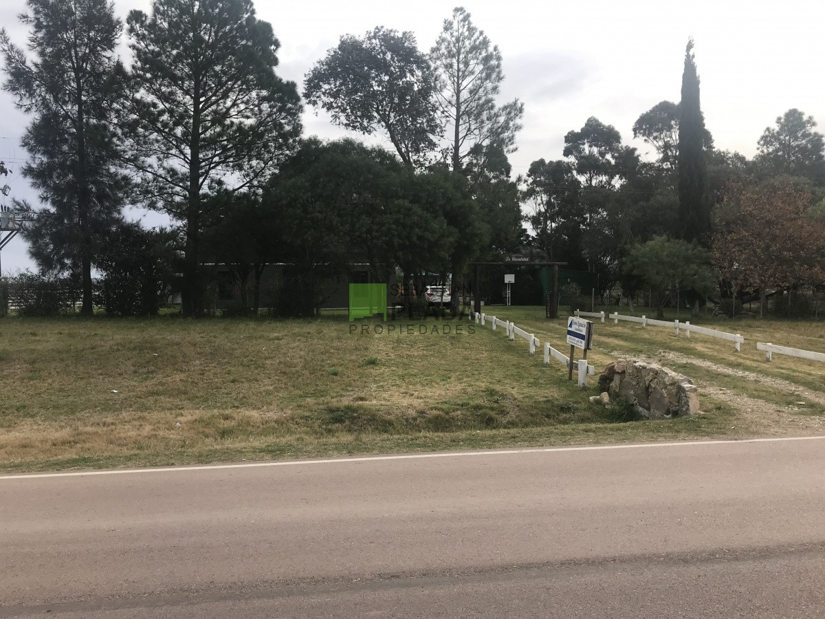 Chacra ID.176 - Chacra a 15 minutos de Punta del Este. 3 dormitorios, casita de huespedes, capacidad 10 personas
