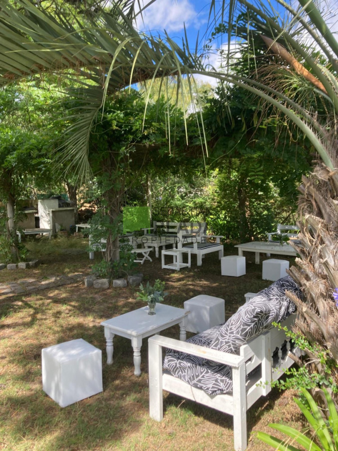 Local Comercial ID.1104 - Salón de Fiestas totalmente equipado, con Casa Habitación de 1 dormitorio en Venta en San Carlos