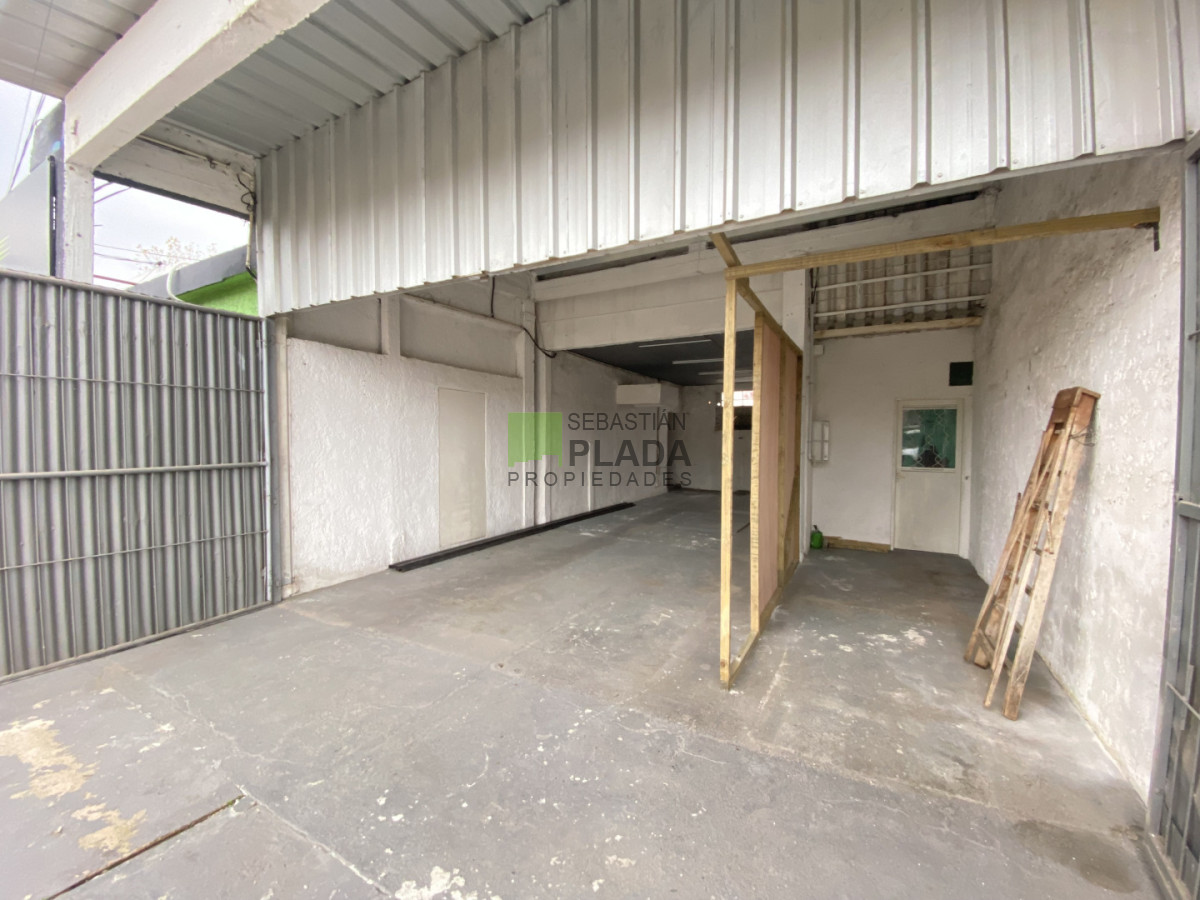 Local Comercial ID.416 - Local con Galpón en Alquiler en San Carlos