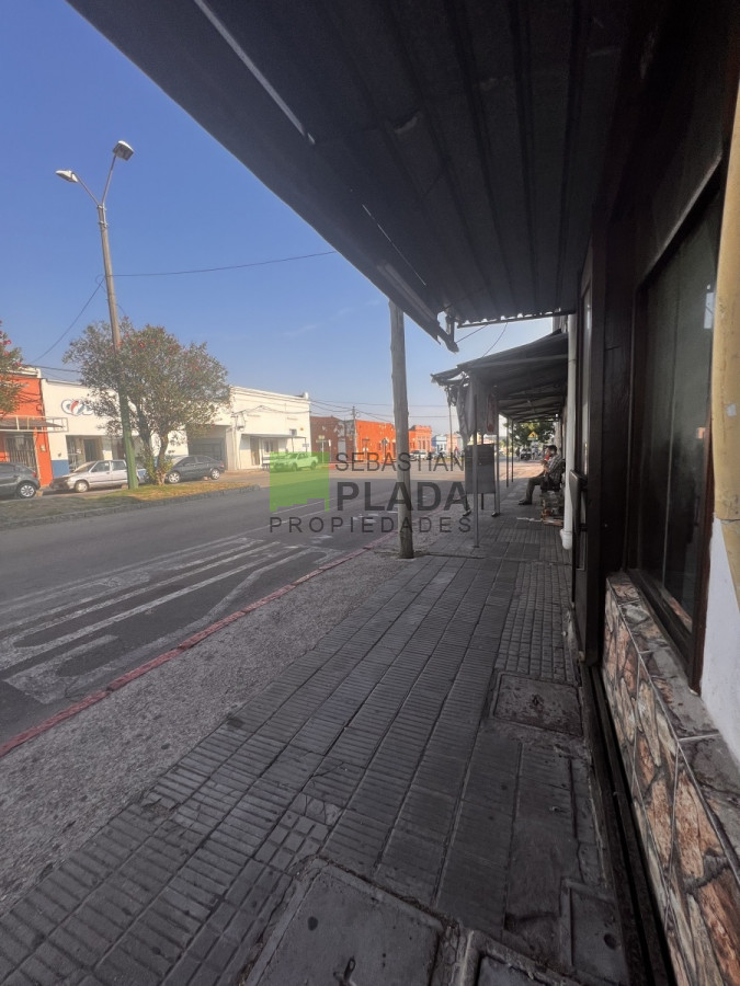 Local Comercial ID.709 - Local con vivienda frente a CODESA