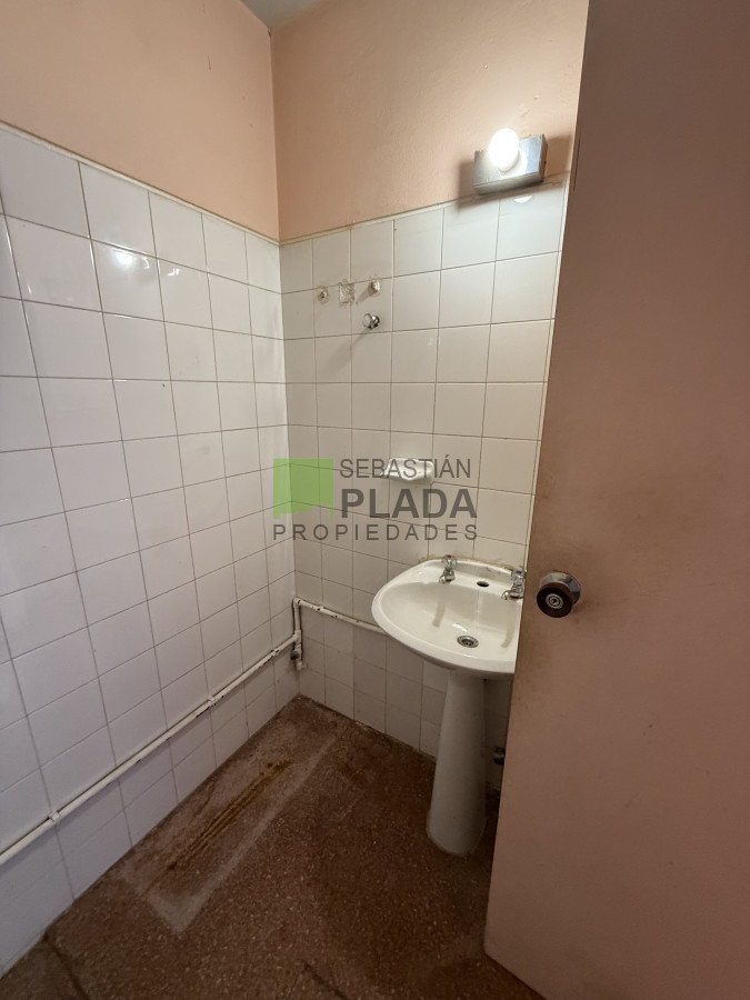 Local Comercial ID.1030 - Local Centro de San Carlos, multirubro