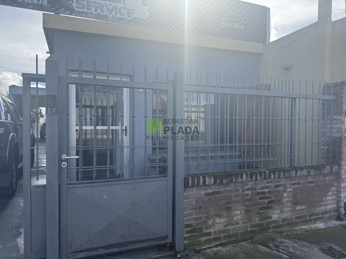 Local Comercial ID.975 - Local Centrico sobre 25 de Agosto