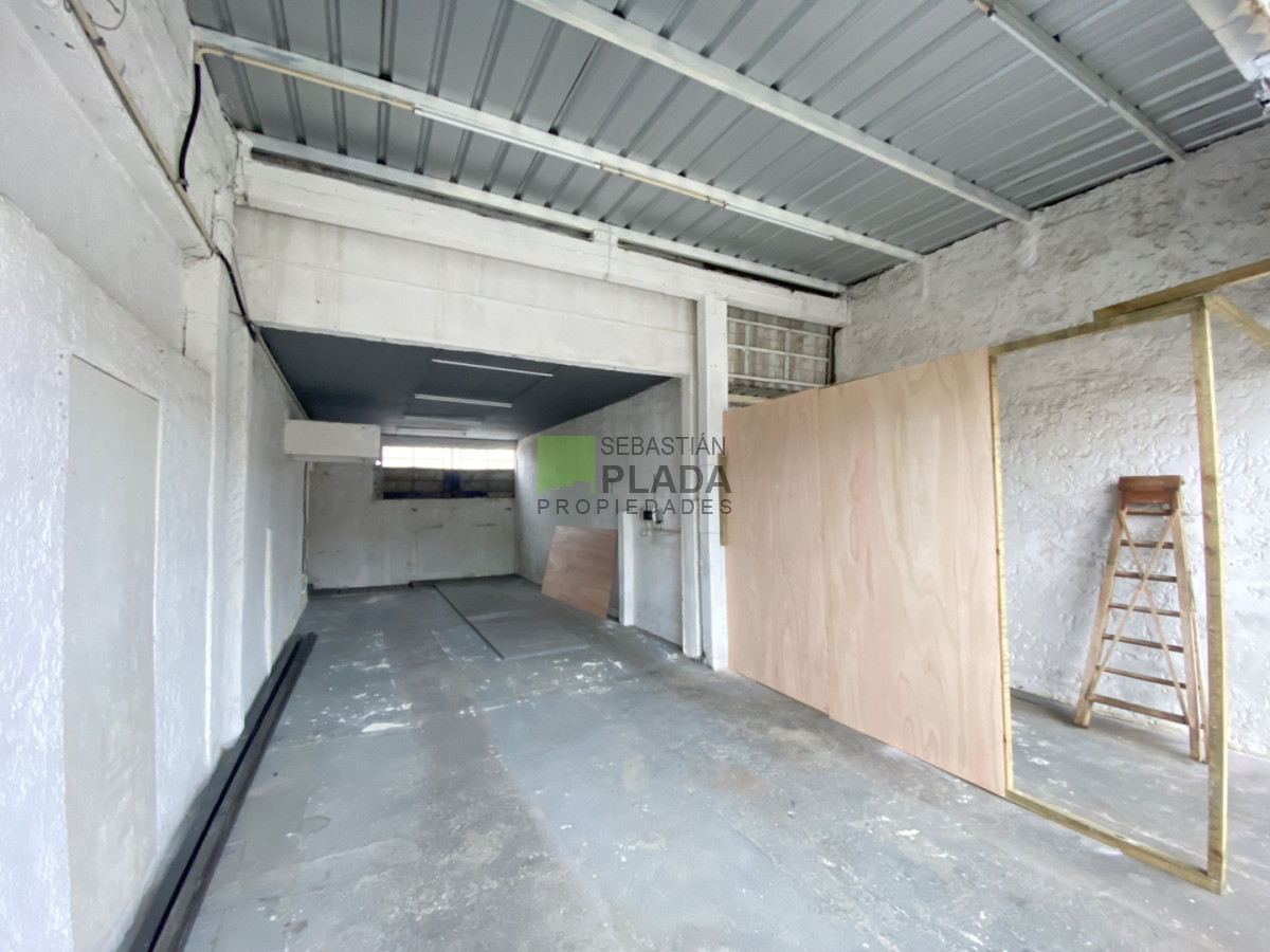 Local Comercial ID.416 - Local con Galpón en Alquiler en San Carlos