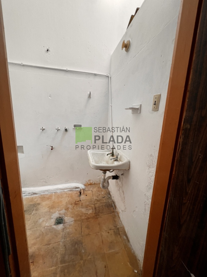 Local Comercial ID.614 - Muy buena esquina Comercial