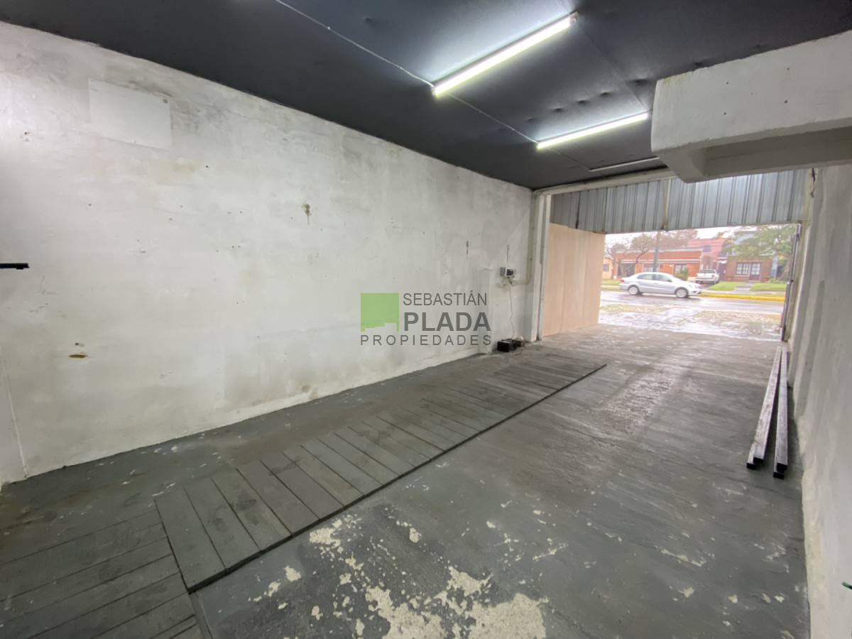 Local Comercial ID.416 - Local con Galpón en Alquiler en San Carlos