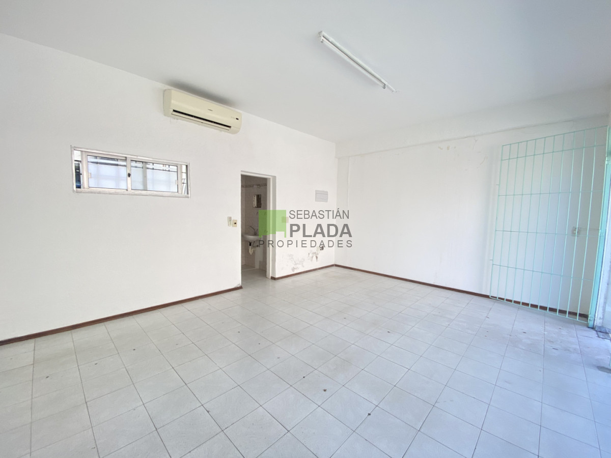 Local Comercial ID.1059 - Local Comercial en Alquiler en el Centro de San Carlos
