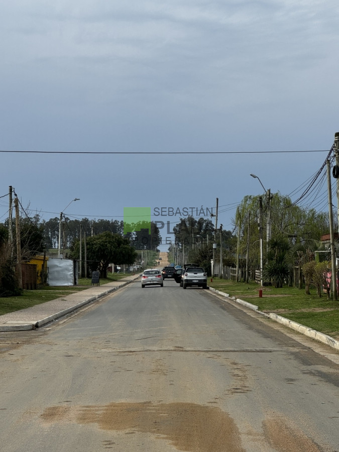 Local Comercial ID.925 - El Alquiler Gran Local a 700 metros de Ruta 9