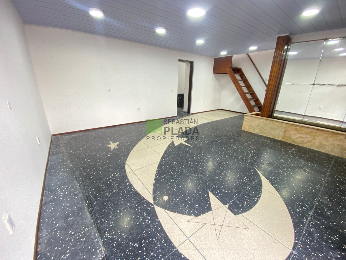 Local Comercial ID.982 - Local Céntrico en Alquiler en San Carlos