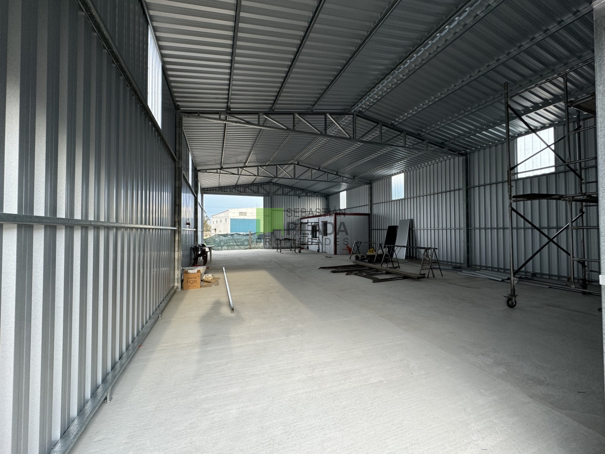 Local Comercial ID.925 - El Alquiler Gran Local a 700 metros de Ruta 9