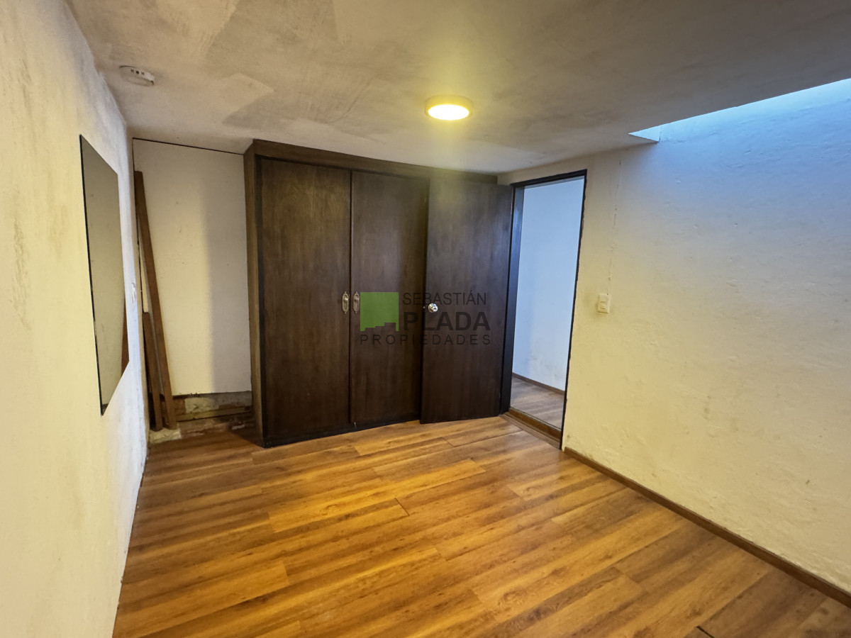 Local Comercial ID.975 - Local Centrico sobre 25 de Agosto