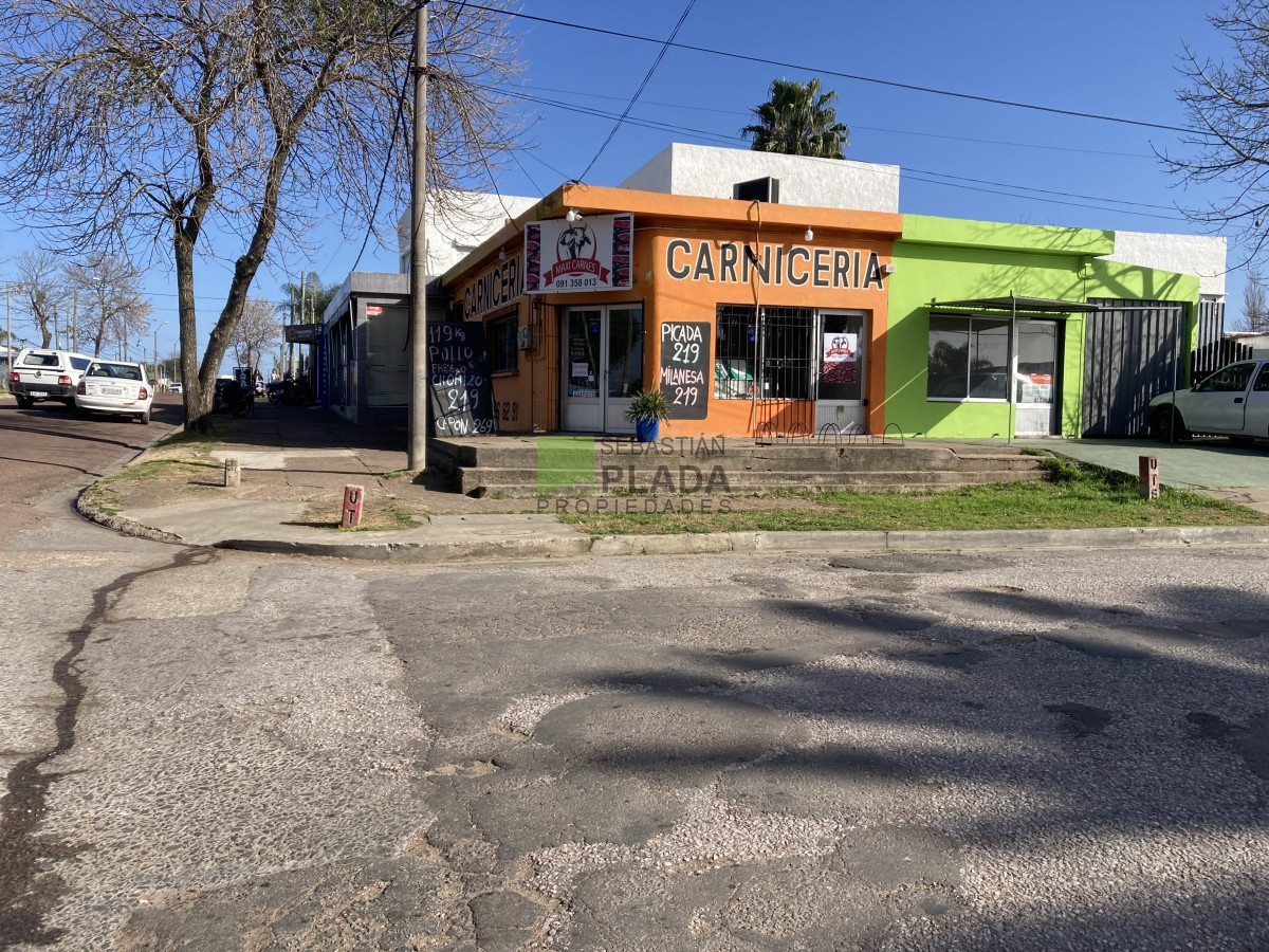 Local Comercial ID.757 - Alquilo. Local 40 m2 en esquina comercial. 