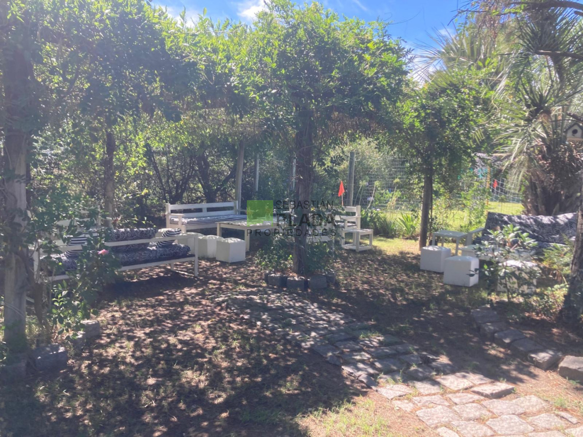 Local Comercial ID.1104 - Salón de Fiestas totalmente equipado, con Casa Habitación de 1 dormitorio en Venta en San Carlos