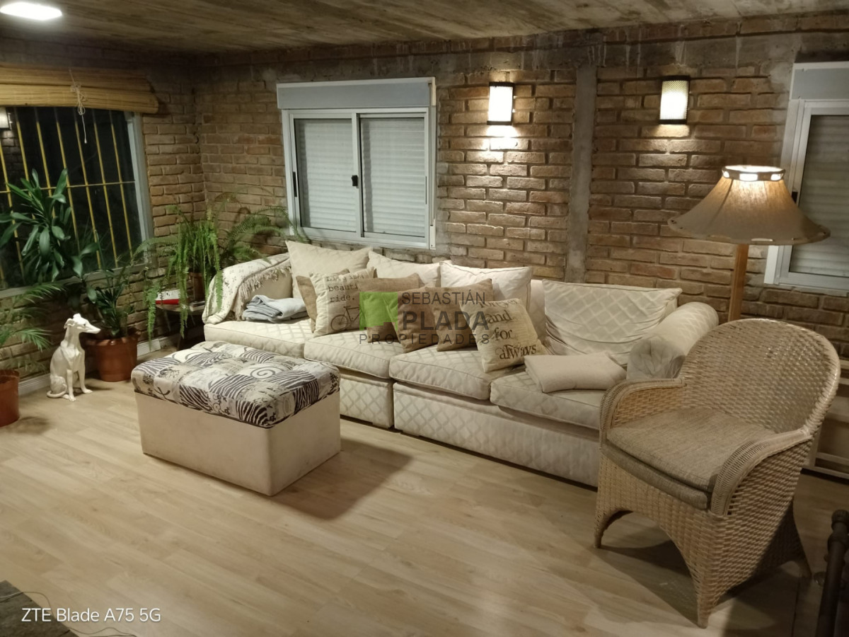 Local Comercial ID.1104 - Salón de Fiestas totalmente equipado, con Casa Habitación de 1 dormitorio en Venta en San Carlos