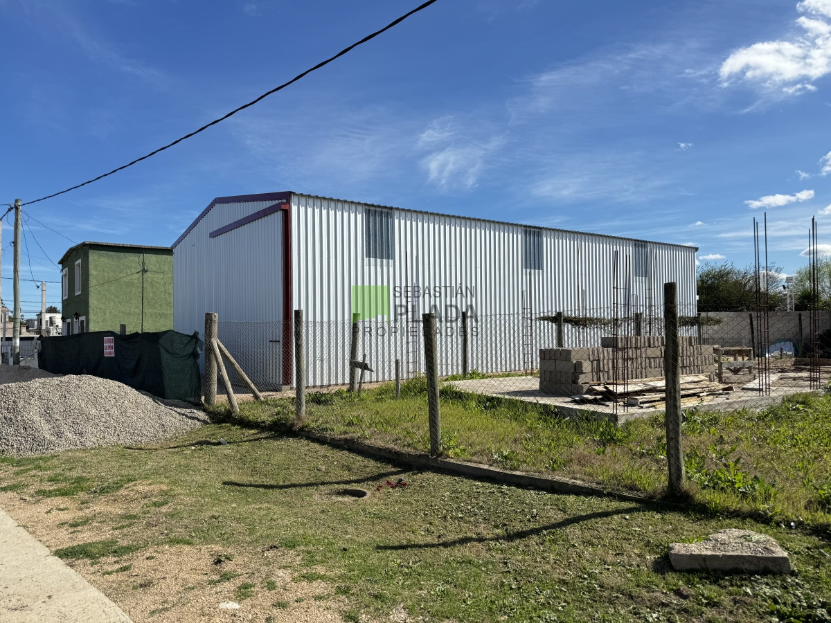 Local Comercial ID.925 - El Alquiler Gran Local a 700 metros de Ruta 9
