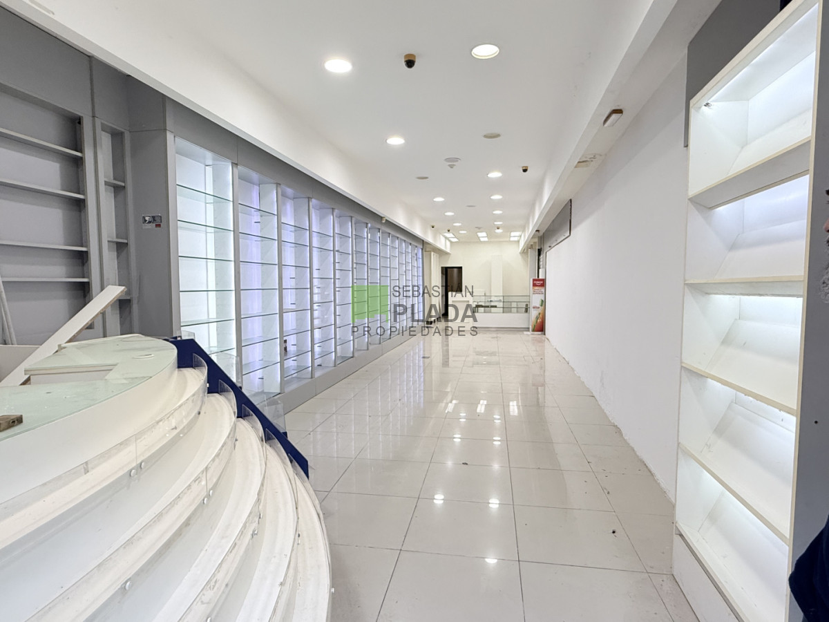 Local Comercial ID.1095 - Buen Local Comercial en el Centro de San Carlos