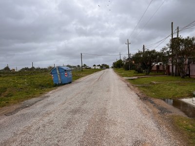 terreno alto de 426 m2, sobre calle asfaltada. - pld795t