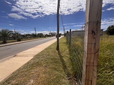 en venta. amplio terreno sobre avenida - pld817t